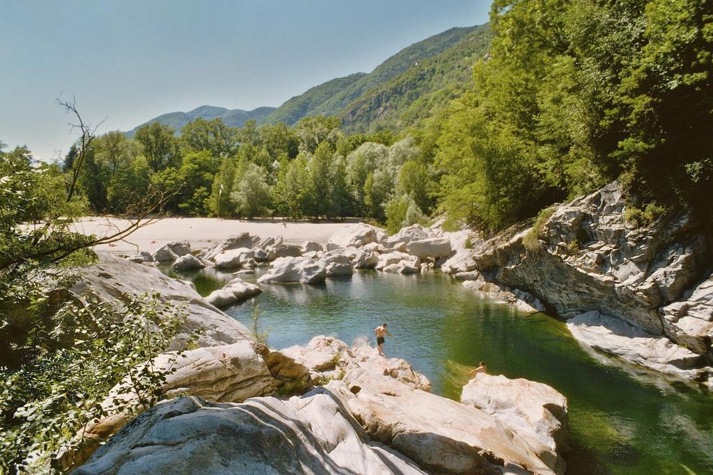 Auberge de jeunesse Baracca Backpacker à Aurigeno Extérieur photo