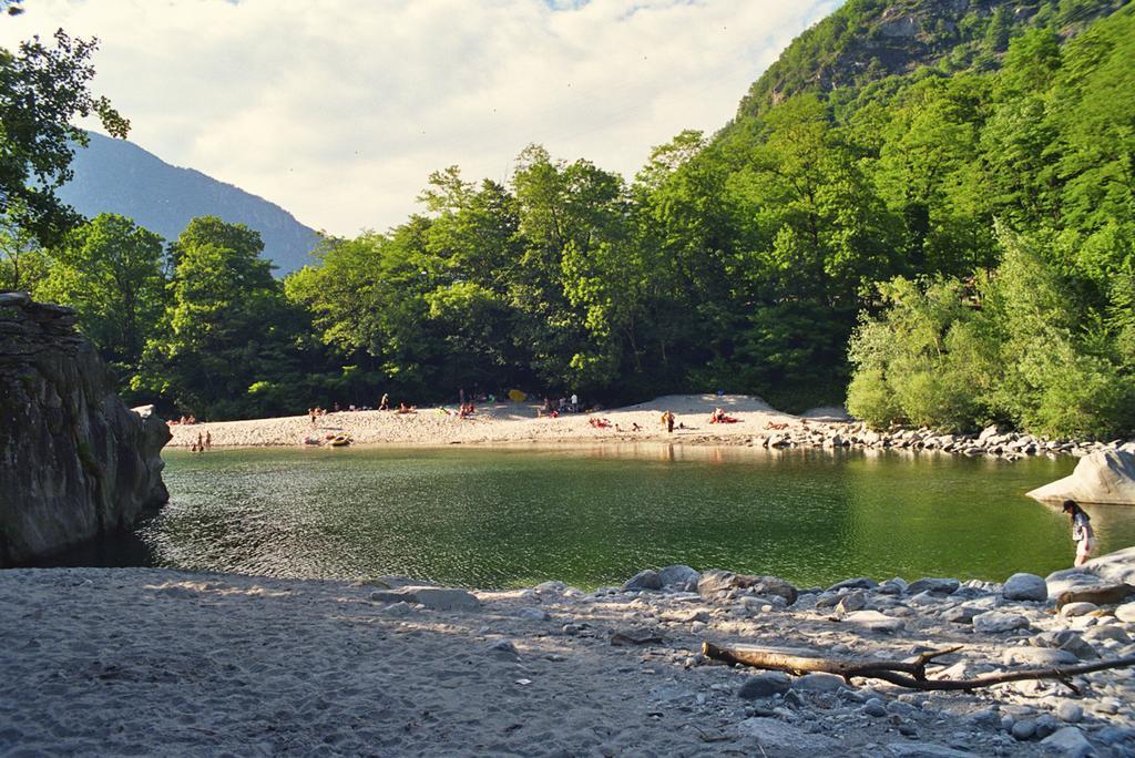 Auberge de jeunesse Baracca Backpacker à Aurigeno Extérieur photo