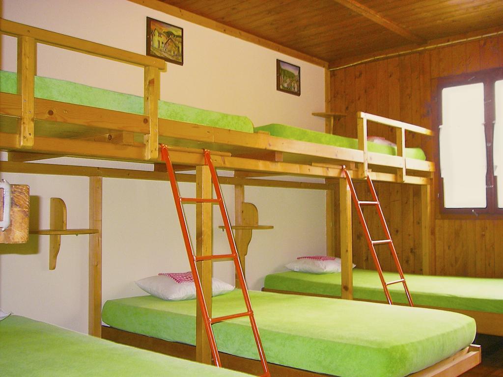 Auberge de jeunesse Baracca Backpacker à Aurigeno Chambre photo