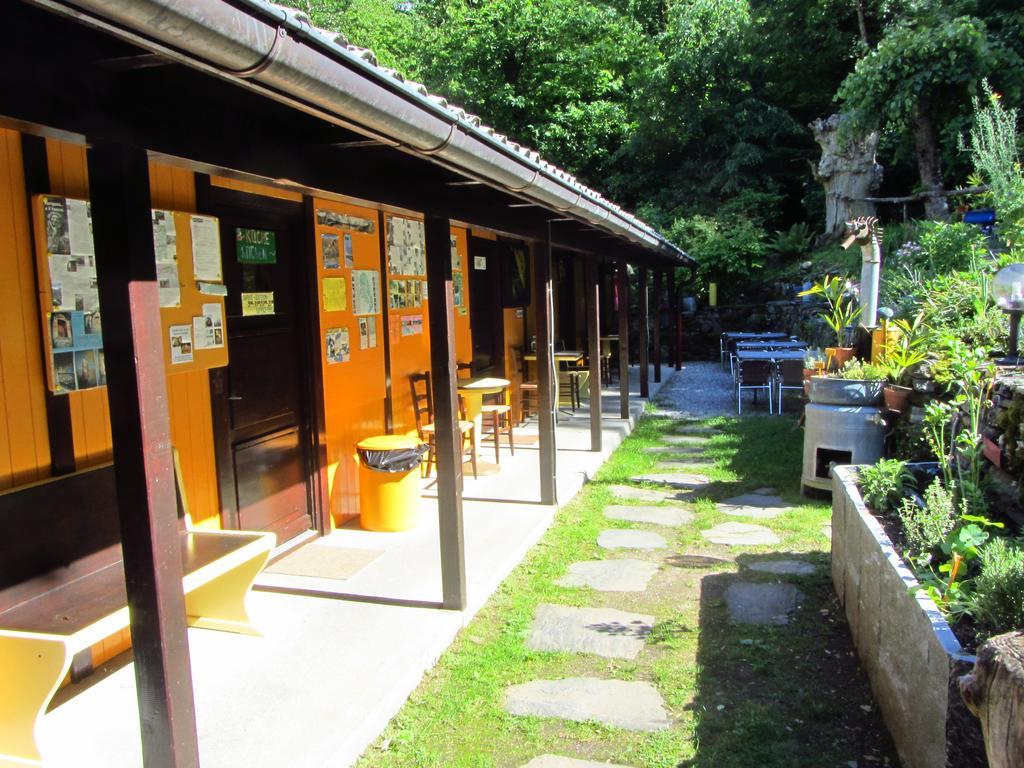 Auberge de jeunesse Baracca Backpacker à Aurigeno Extérieur photo