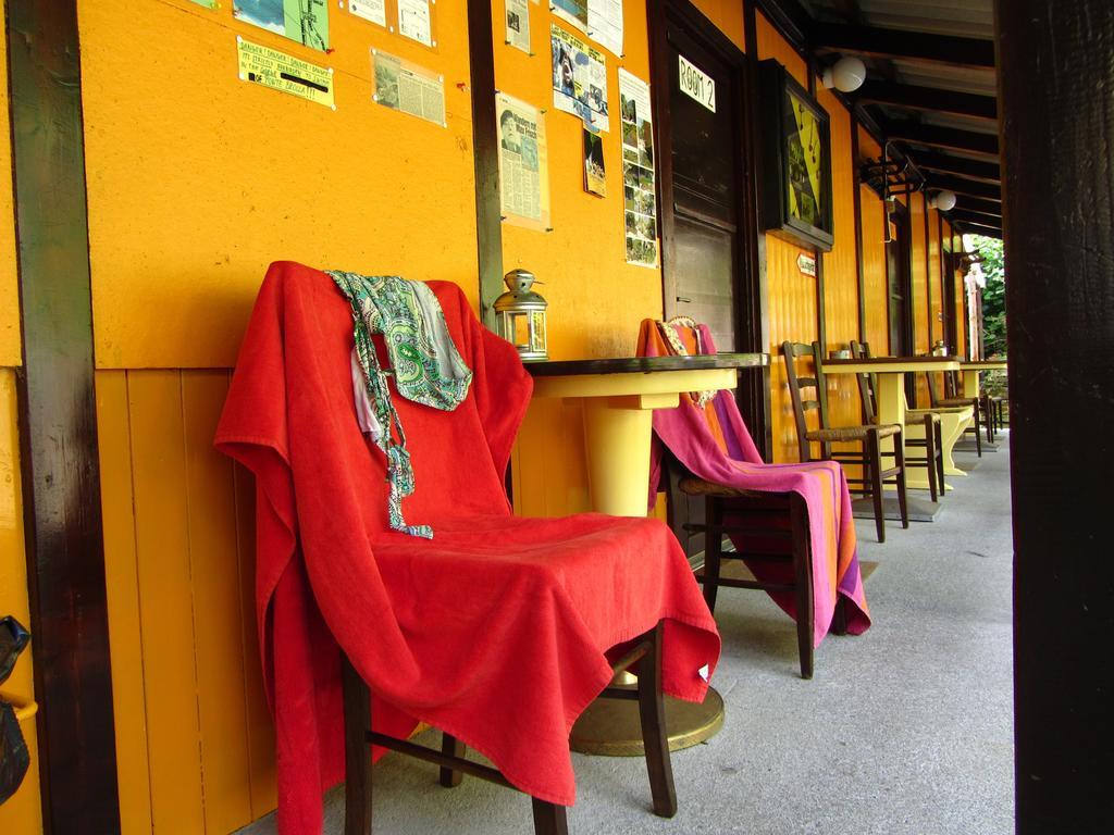 Auberge de jeunesse Baracca Backpacker à Aurigeno Extérieur photo