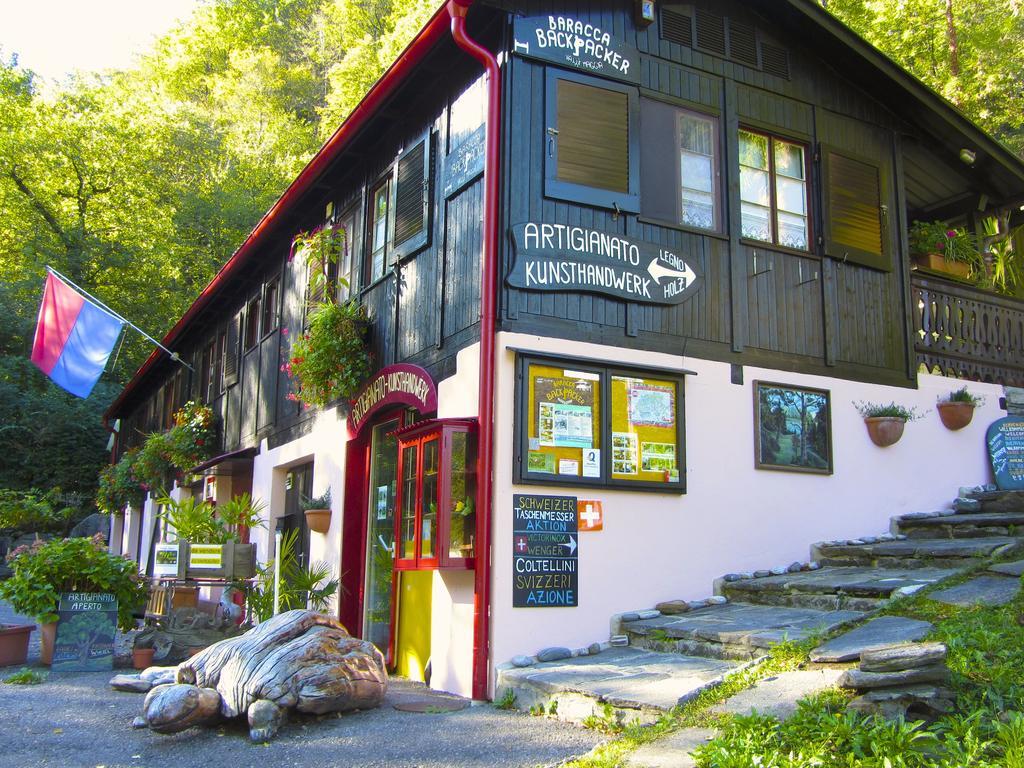 Auberge de jeunesse Baracca Backpacker à Aurigeno Extérieur photo